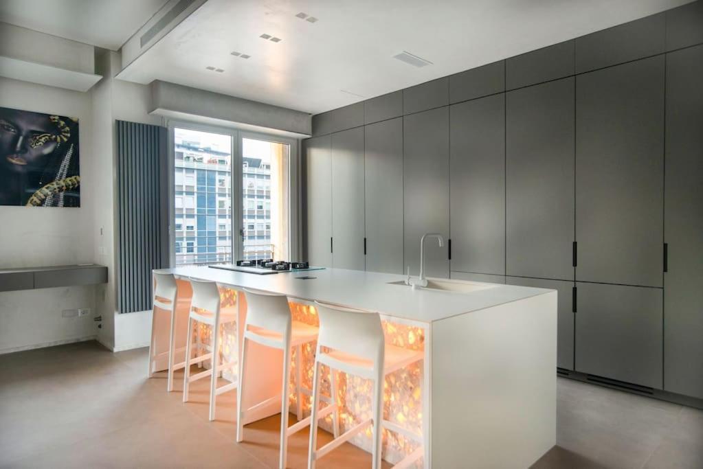 Repubblica Lux Apartment Milan Luaran gambar